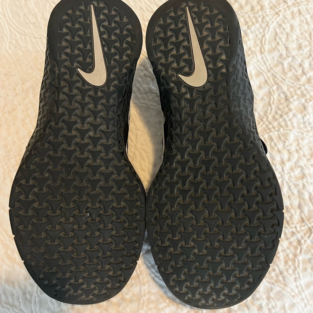 Nike Trainers - Picture 3 of 5